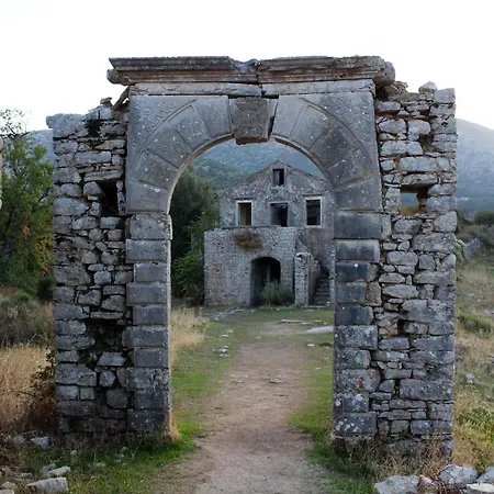 Villa Lenio Loutses Peritheia